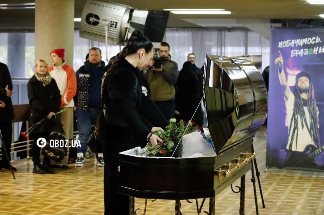 У Києві прощаються із засновником гурту Green Grey Андрієм «Дизелем» Яценком