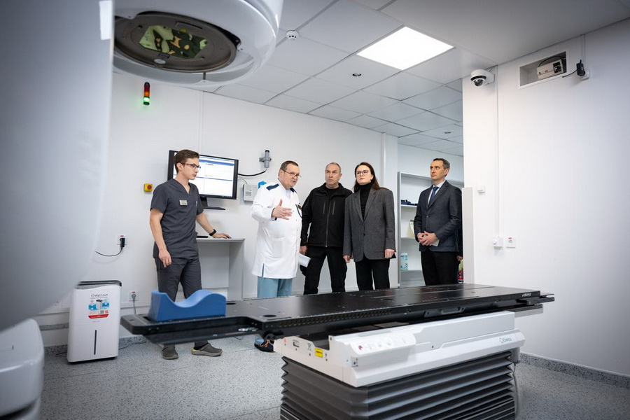 Юнаку з Вінниччини провели трансплантацію кісткового мозку від донора з США