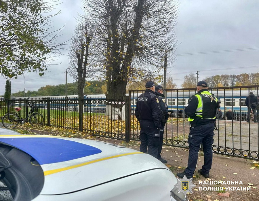 Внаслідок вибуху на пероні вокзалу загинули люди в сусідній області - фото 3