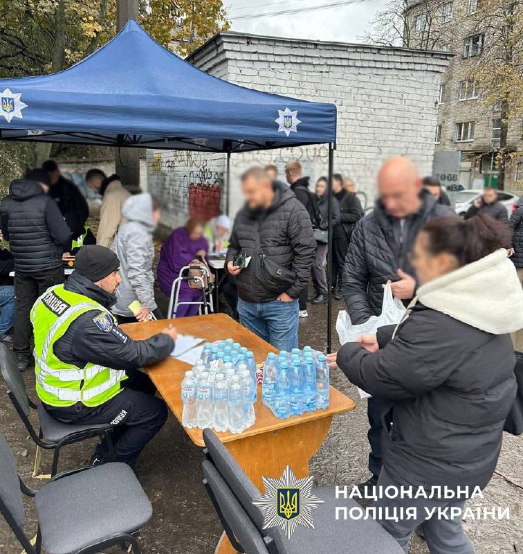 Київ оговтується від нічної ворожої атаки: серед постраждалих працівник поліції - фото 3