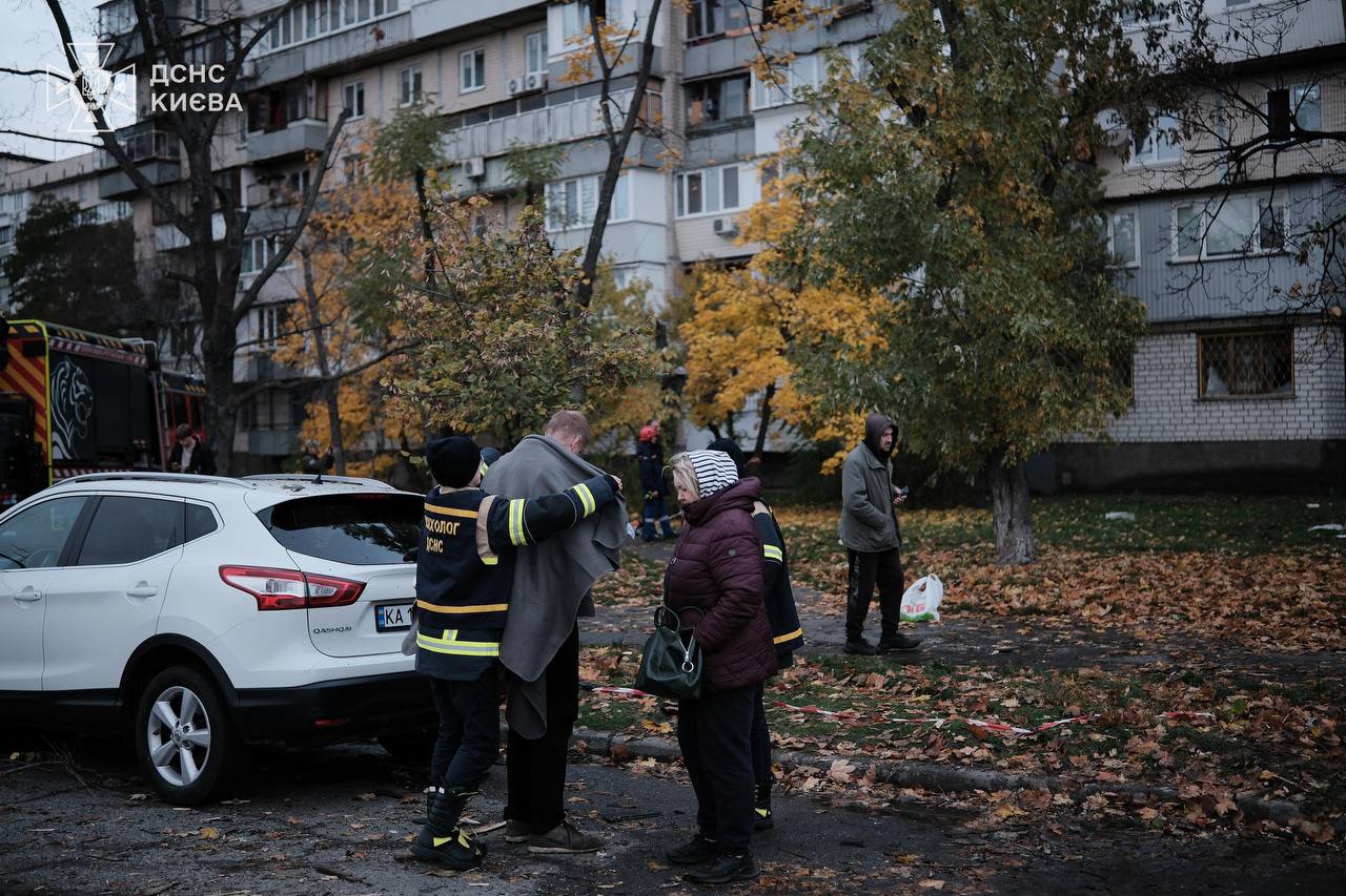 У Києві вночі «Шахед» атакував багатоповерхівку: є загиблі - фото 3
