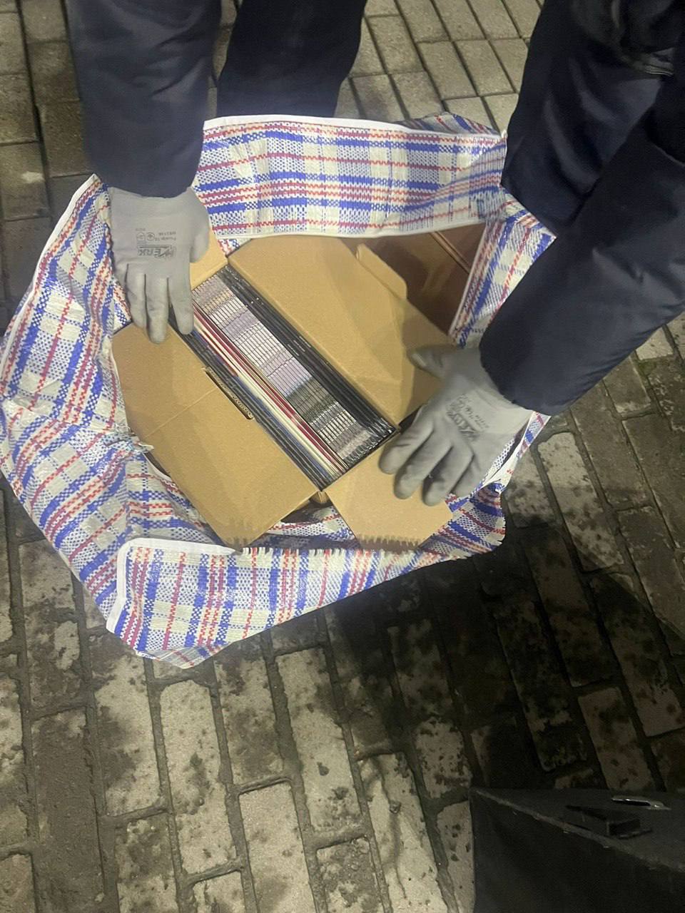 Ексклюзивну колекцію платівок відомих світових виконавців вилучили на кордоні зі Словаччиною - фото 2