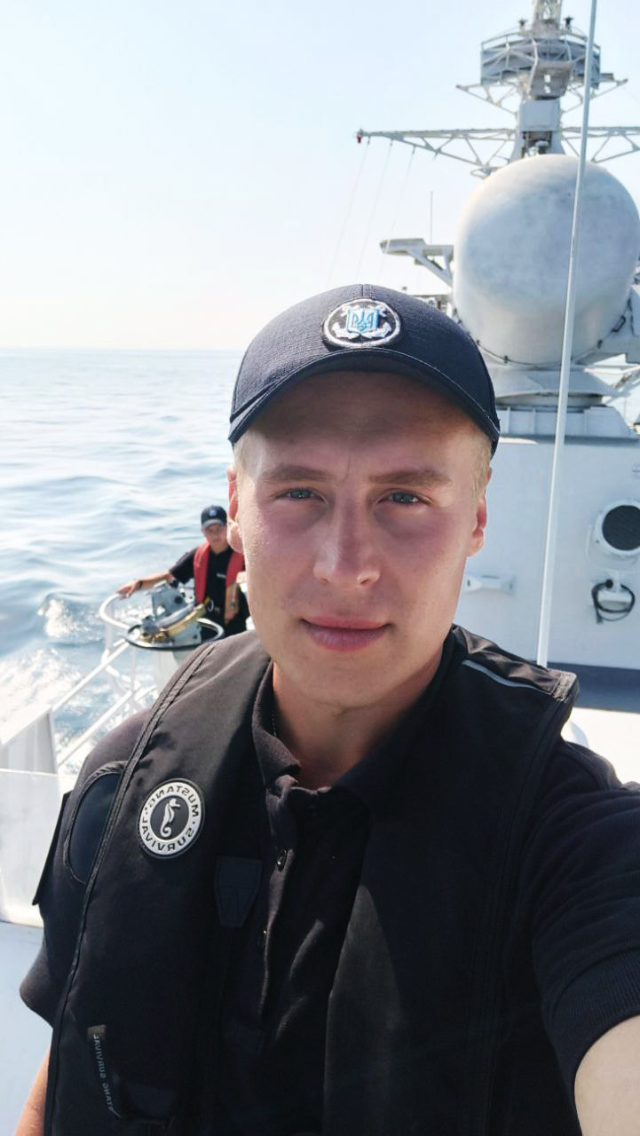 Батькам полеглого моряка-прикордонника з Вінниччини передали державну нагороду - фото 11