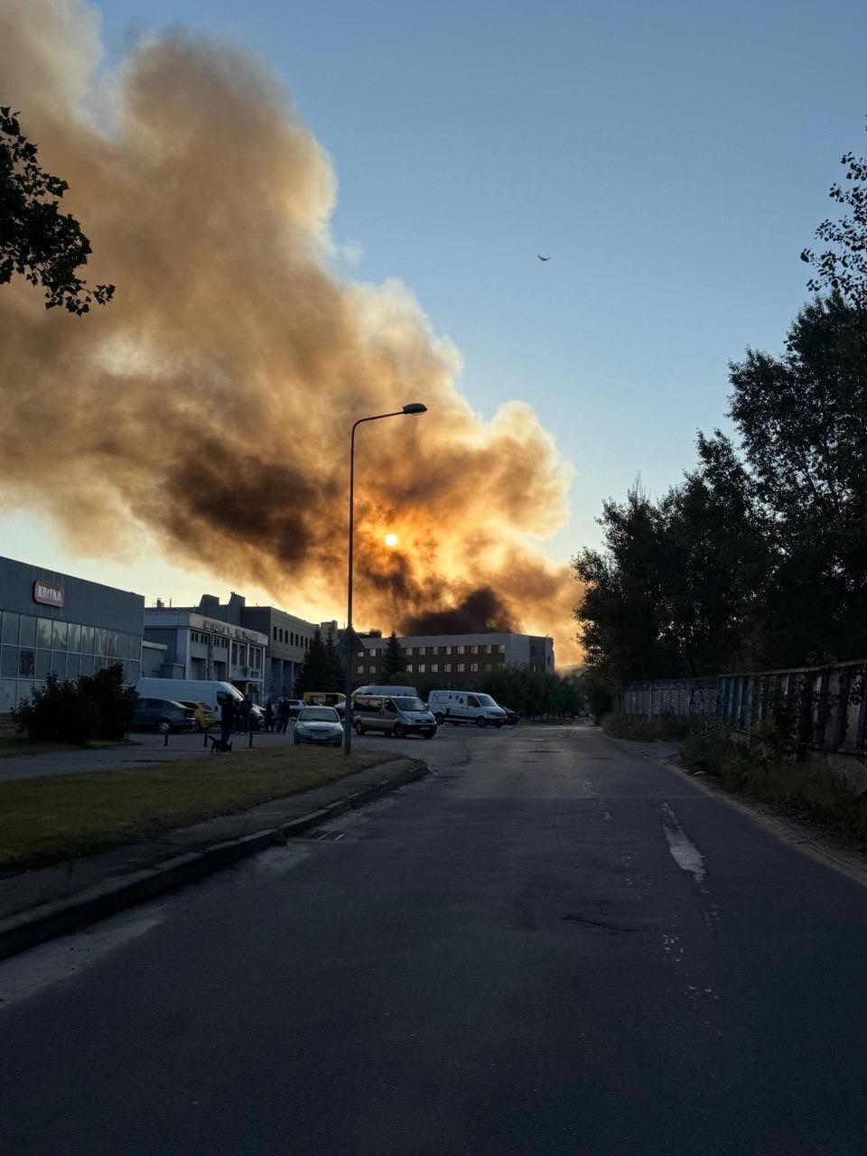 Під час балістичного удару по Києву пошкоджено понад 20 «швидких» - фото 9