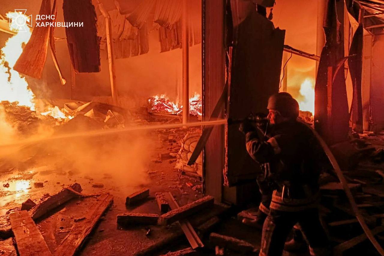На Харківщині рятувальники ліквідували пожежі, спричинені ударами ворожих безпілотників