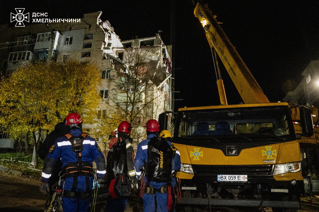 Вибух у Хмельницькому: під завалами виявили тіла двох людей - фото 5