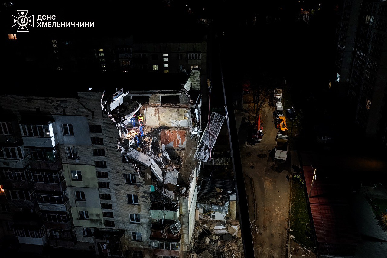 Вибух у Хмельницькому: під завалами виявили тіла двох людей - фото 6