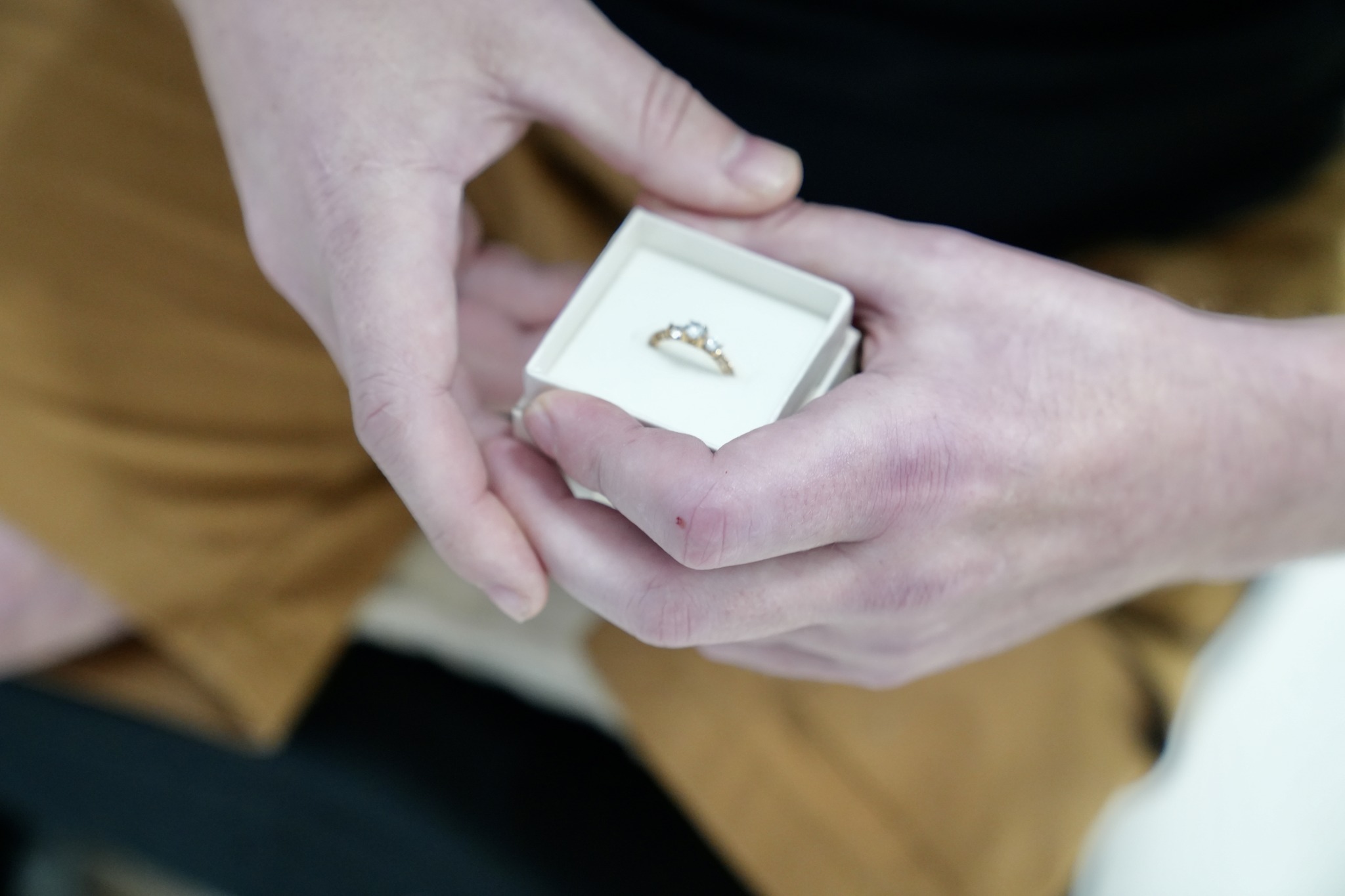 Поранений на війні поліцейський з Львівщини освідчився коханій дівчині - фото 3