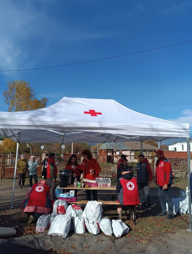 У Ладижині потрібні волонтери для відновлення пошкоджених ворогом будинків