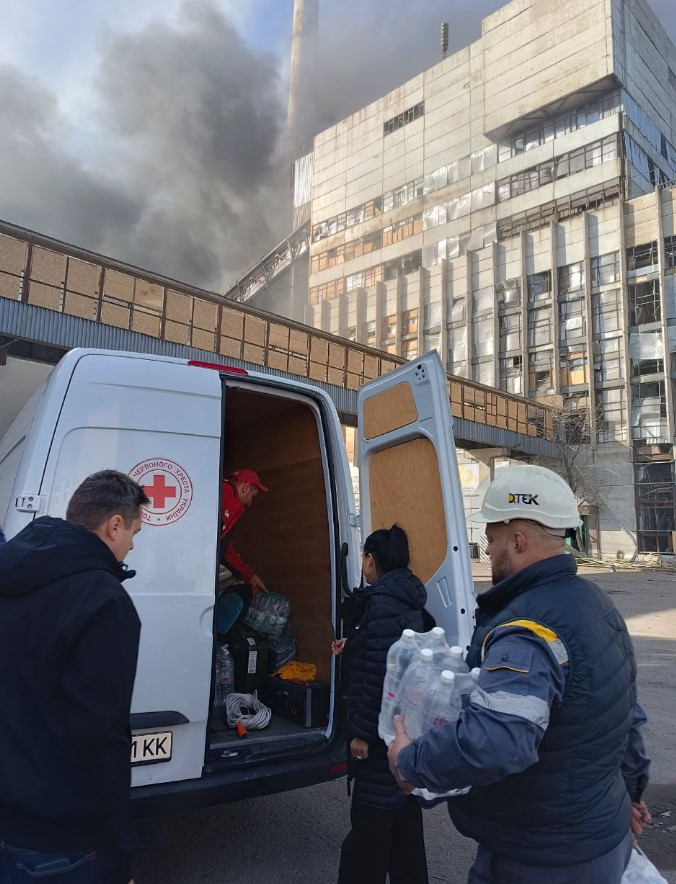 У Ладижині потрібні волонтери для відновлення пошкоджених ворогом будинків - фото 2