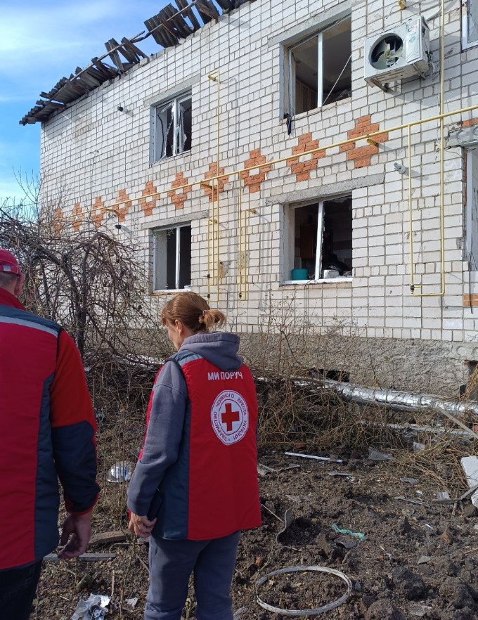 У Ладижині потрібні волонтери для відновлення пошкоджених ворогом будинків - фото 5