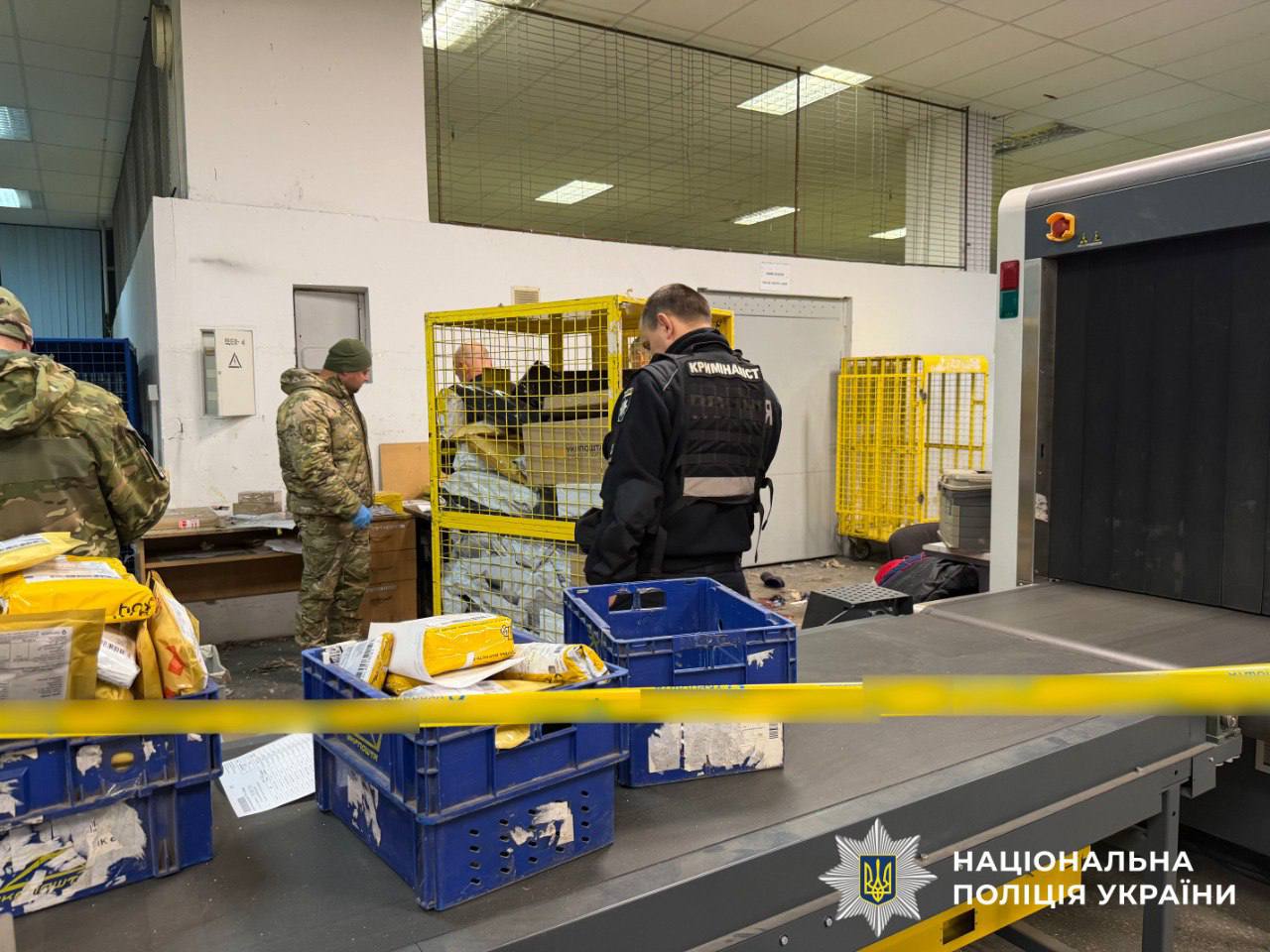 Робив сувеніри з боєприпасів: поліція затримала чоловіка, причетного до вибуху на пошті в Києві - фото 5