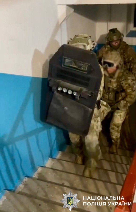 Вибух у відділенні «Укрпошти»: затримали мешканця Тернополя - фото 3