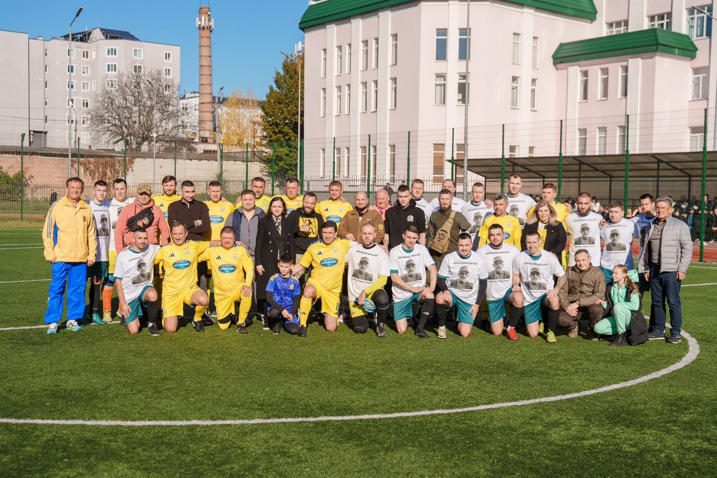 Сергій Кудлаєнко привіз до Вінниці ветеранів українського футболу, щоб зіграти матч пам’яті - фото 3