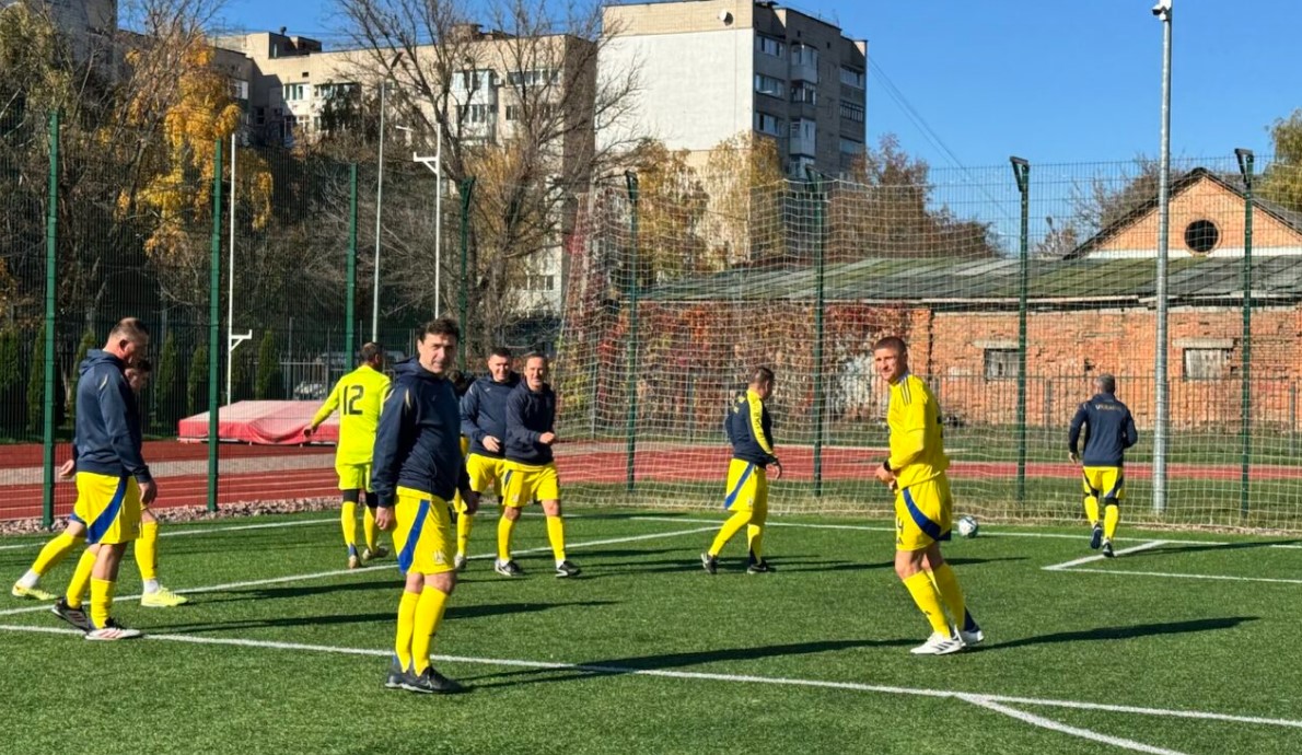 Сергій Кудлаєнко привіз до Вінниці ветеранів українського футболу, щоб зіграти матч пам’яті - фото 10