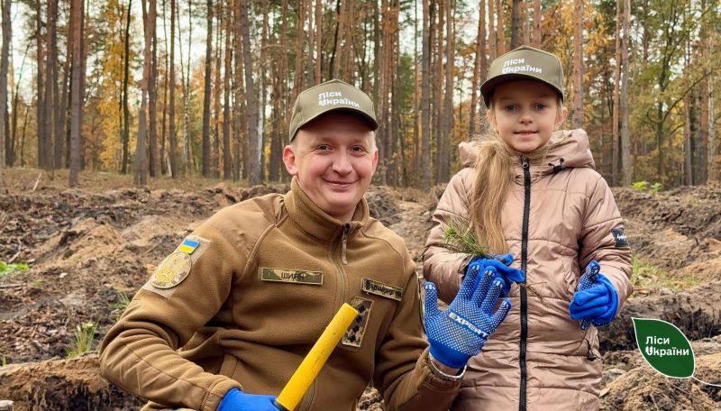 На Черкащині висадили 0,8 га нового лісу - фото 2