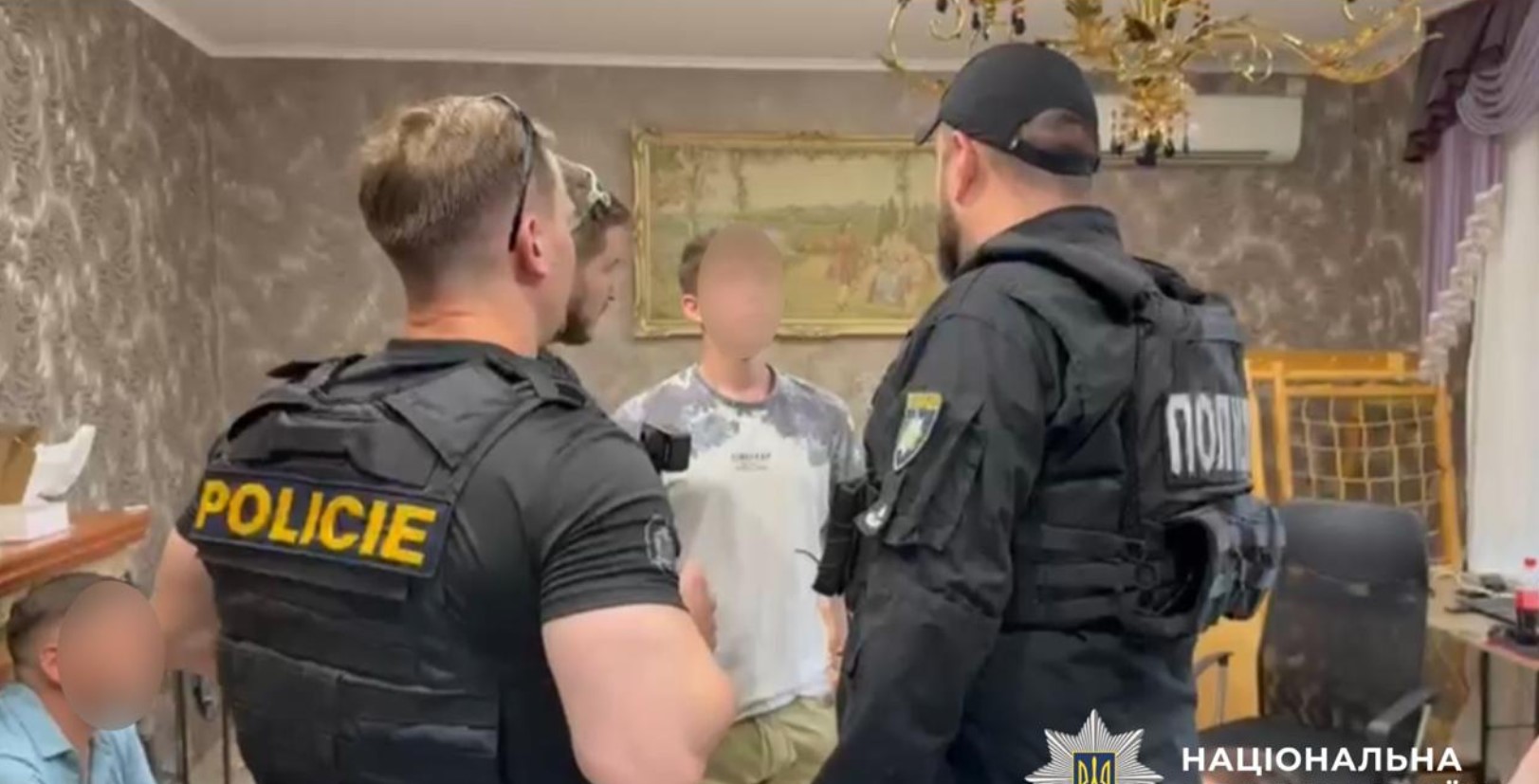 Екстрадували до Чехії учасника злочинної організації, якого розшукував Інтерпол