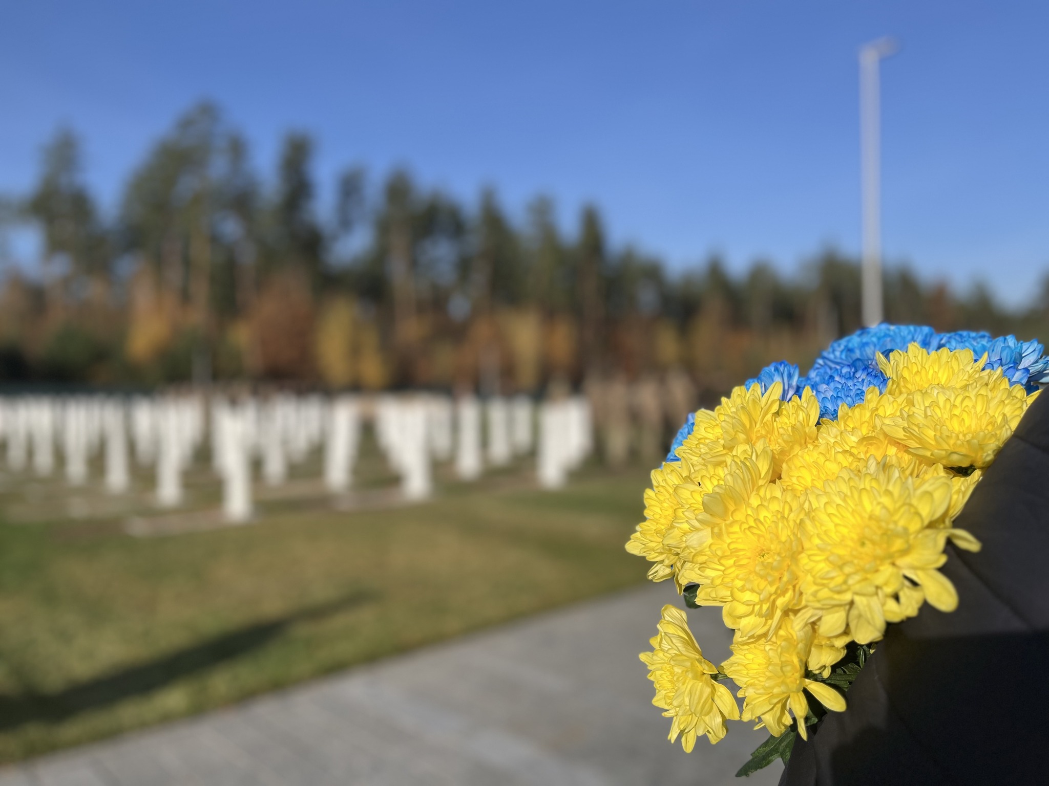 На національному військовому кладовищі поховали ще 11 захисників, чиї імена не встановлені