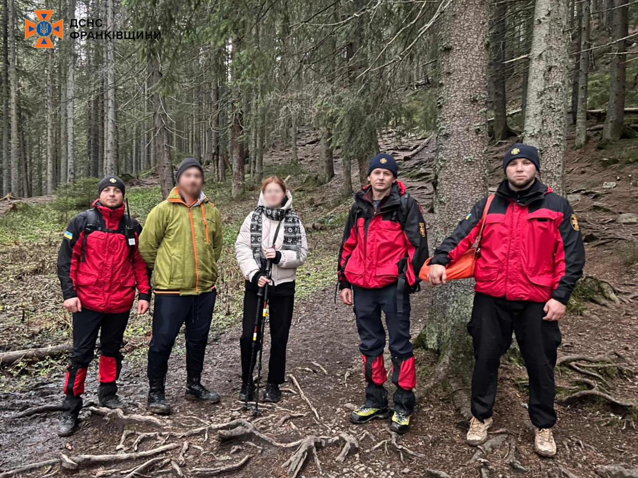 З Говерли рятувальники знімали 15-річну вінничанку, яка травмувала ногу