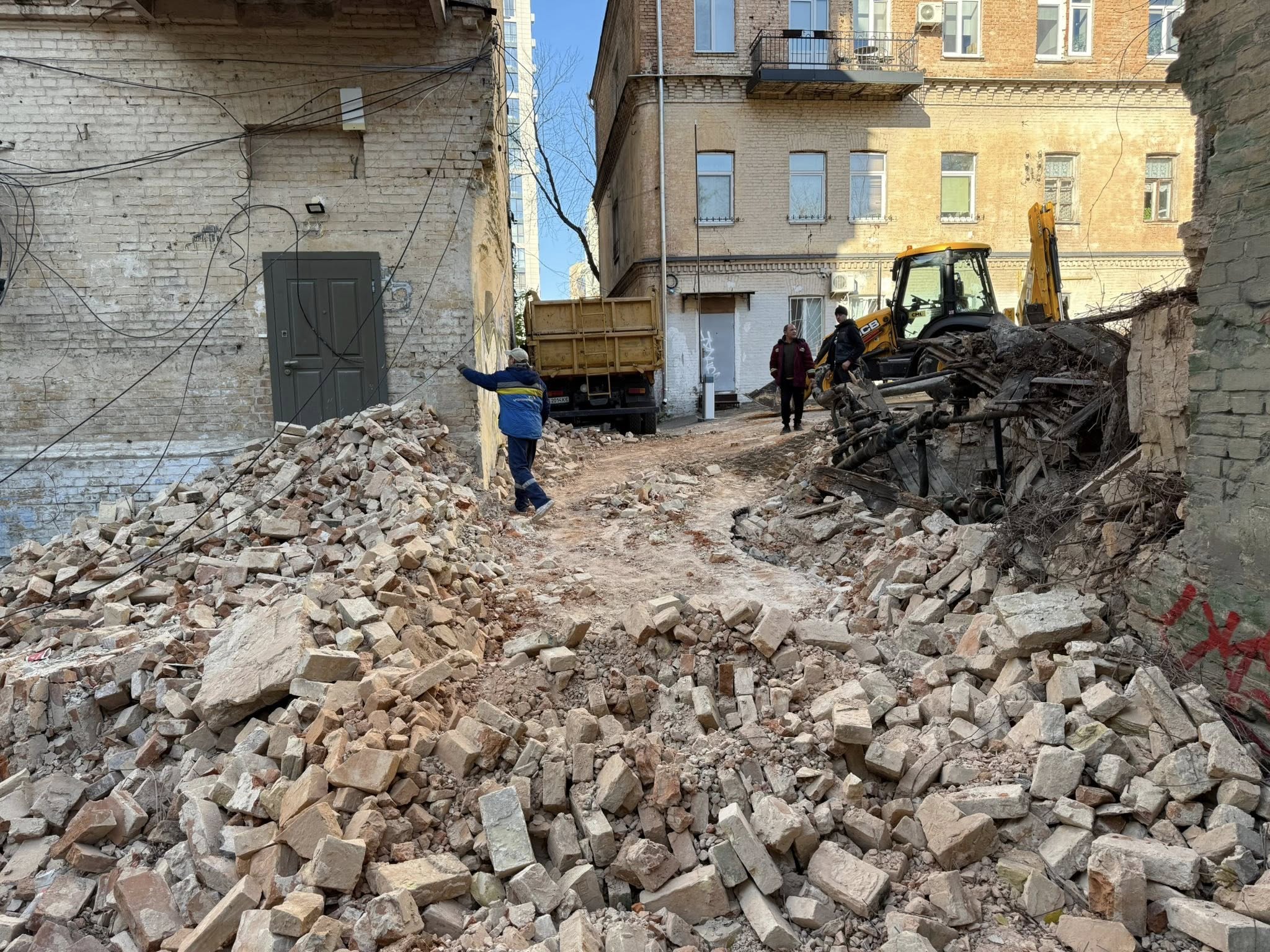 В Києві розбирають історичний флігель у садибі Біляшівських - фото 2