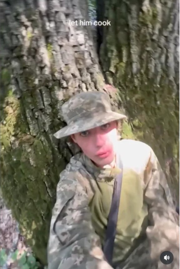 Блогер, який втік з України, одягнув піксель на Геловін – військовий медик обурився - фото 4