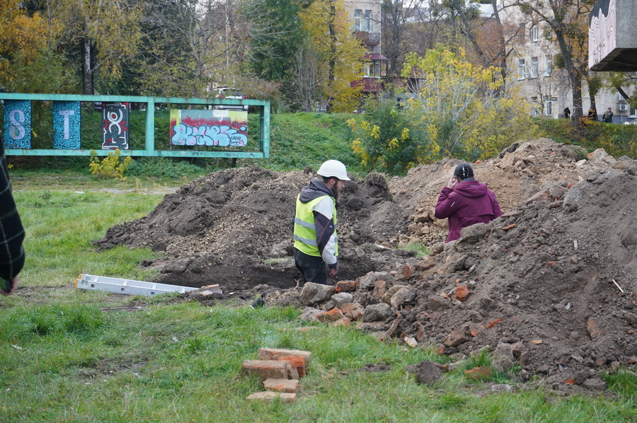 У центрі Вінниці завершили «розкопки» біля «росії» - фото 6