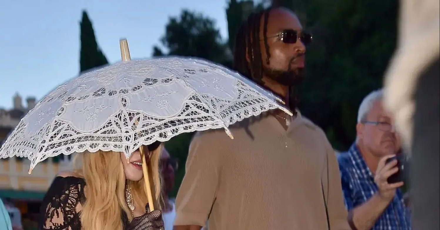 Американська поп-ікона Мадонна готується до весілля з молодшим на 37 років чоловіком, – ЗМІ