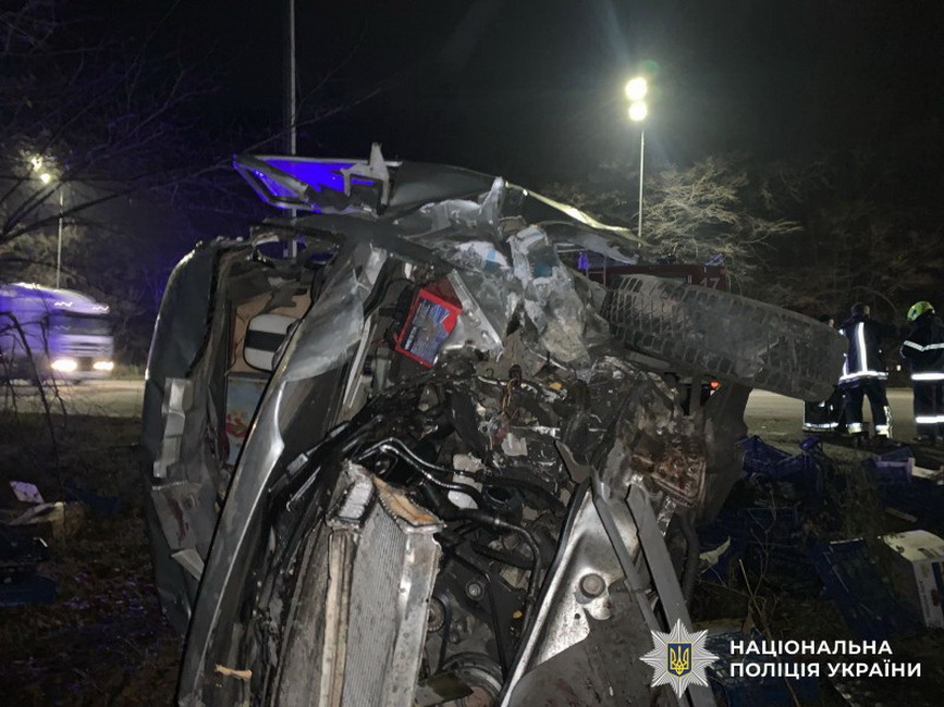 У ДТП на Вінниччині загинула пасажирка мікроавтобуса