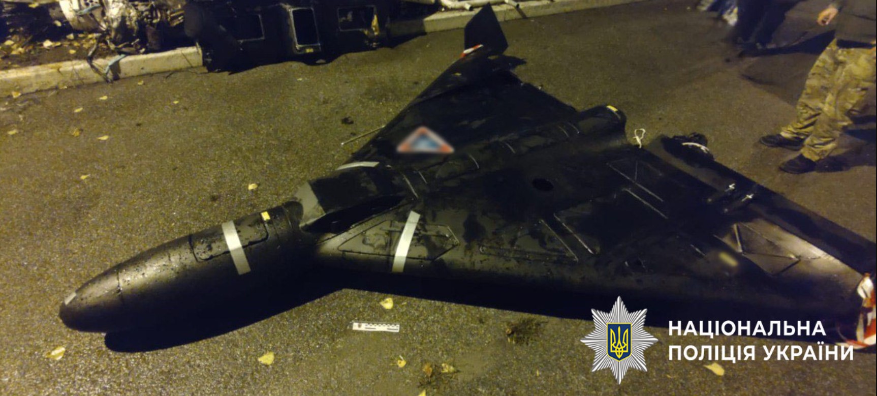 У Києві чоловік возив «Шахед» на даху автівки Lexus - фото 3