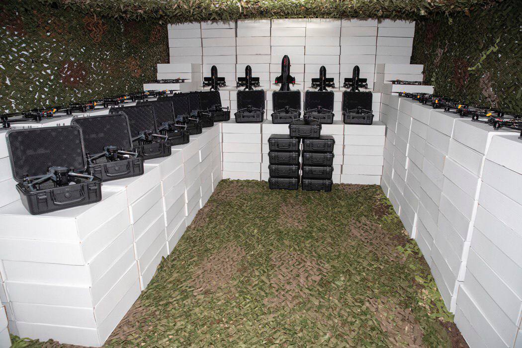 Кличко передав бійцям на фронт від громади столиці ще 2 800 БпЛА різних типів