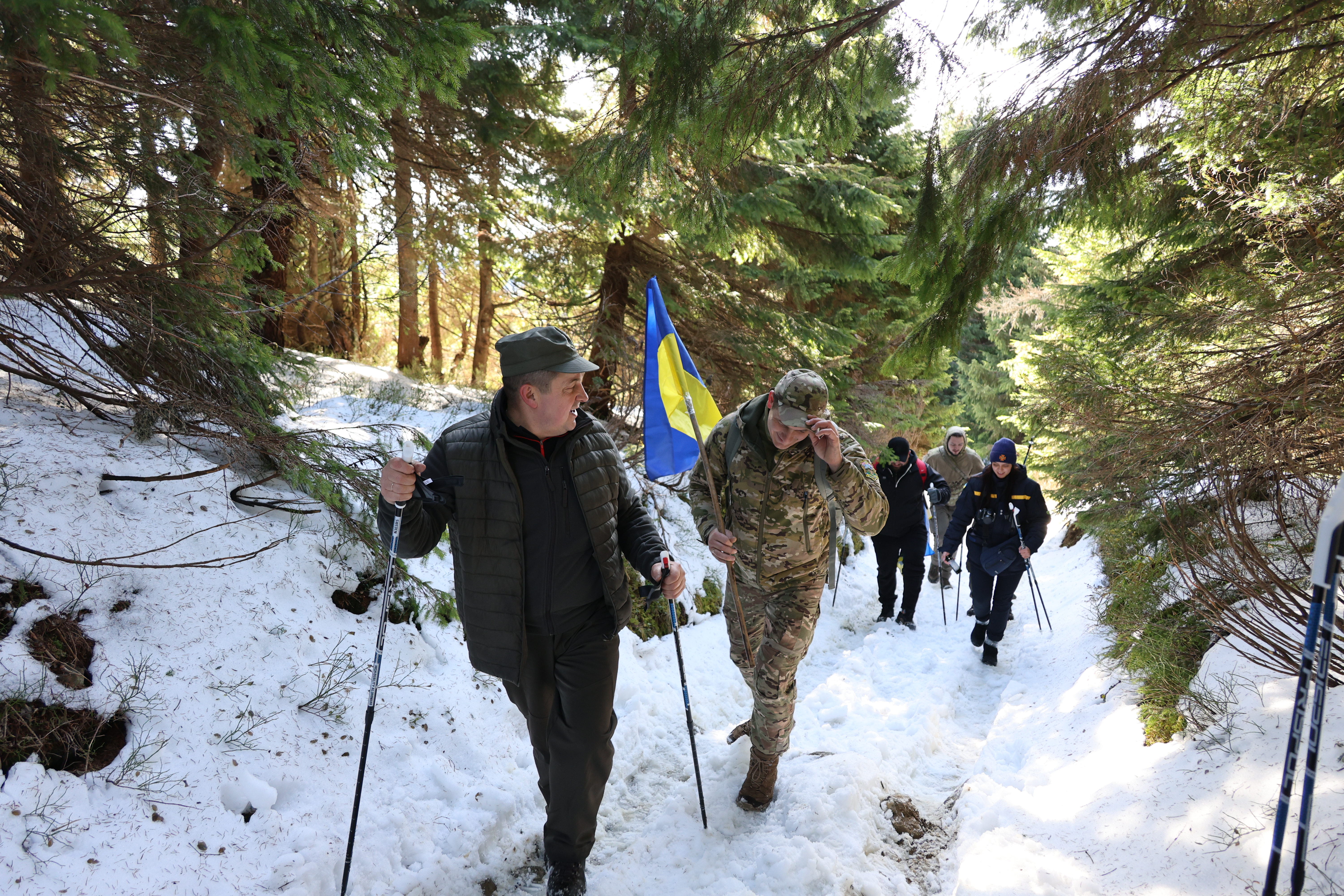 П’ятдесят ветеранів з Київської та Закарпатської областей підкорили Говерлу - фото 11
