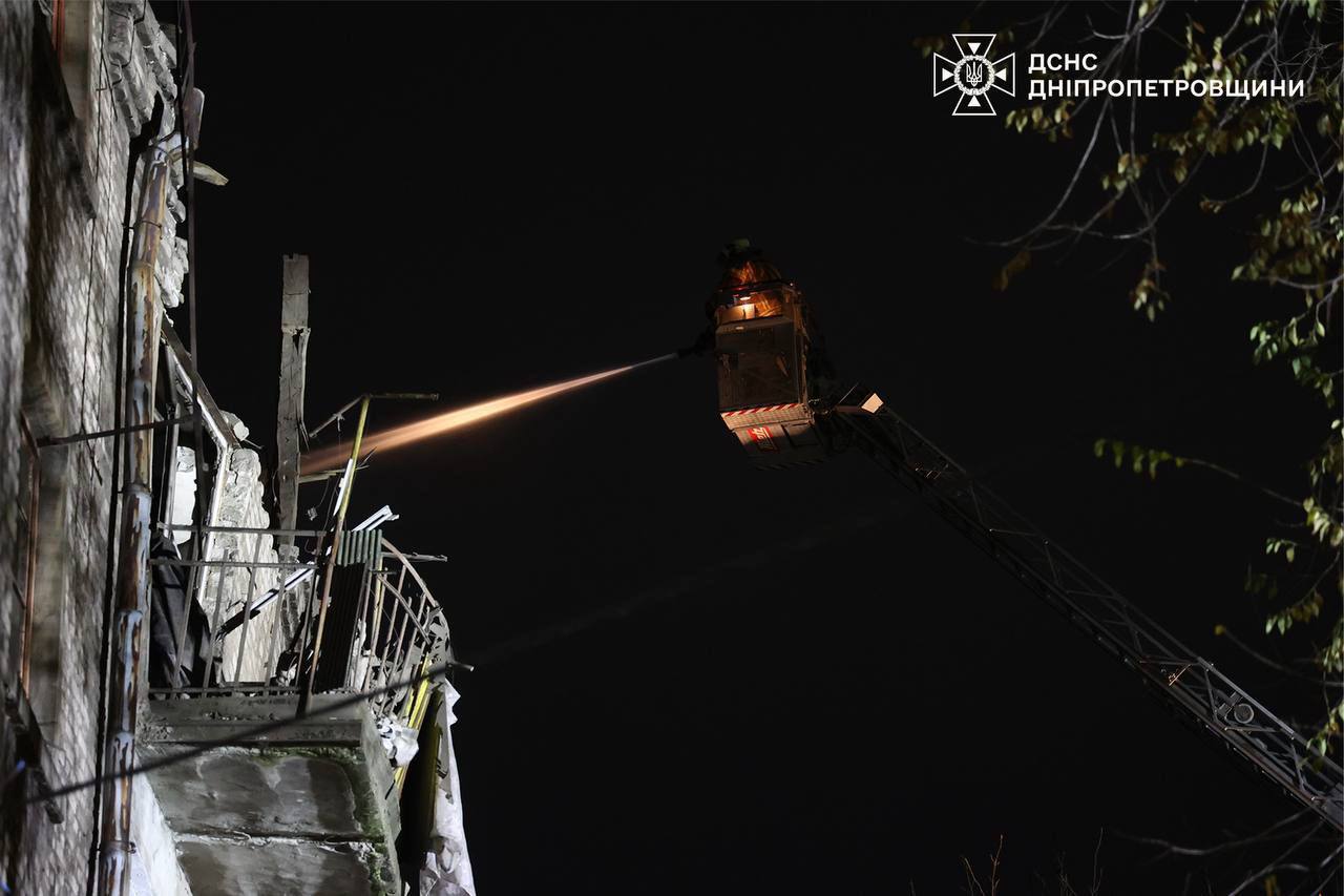 Зеленський відреагував на нічний обстріл Кам’янського - фото 2