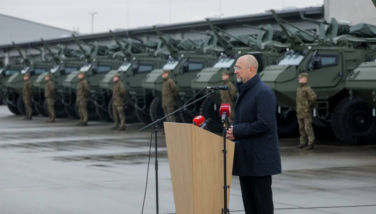 Україна отримала від Латвії 21 бронетранспортер Patria 6x6