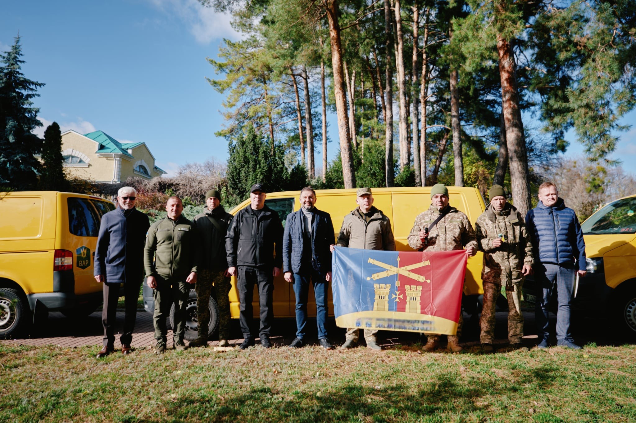 Захисникам неба Уманщини передали 3 автівки - фото 3