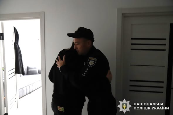 Сім’ям вінницьких воїнів-поліцейських, які зникли безвісти, передали нагороди - фото 3