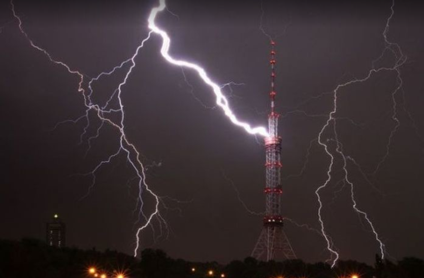 Закохана у зорі: історія київської телевежі - фото 2