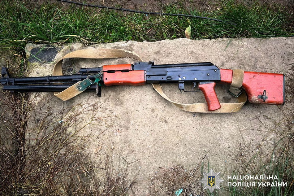 На Вінниччині чоловік зберігав вдома гранатомети й гранати - фото 3