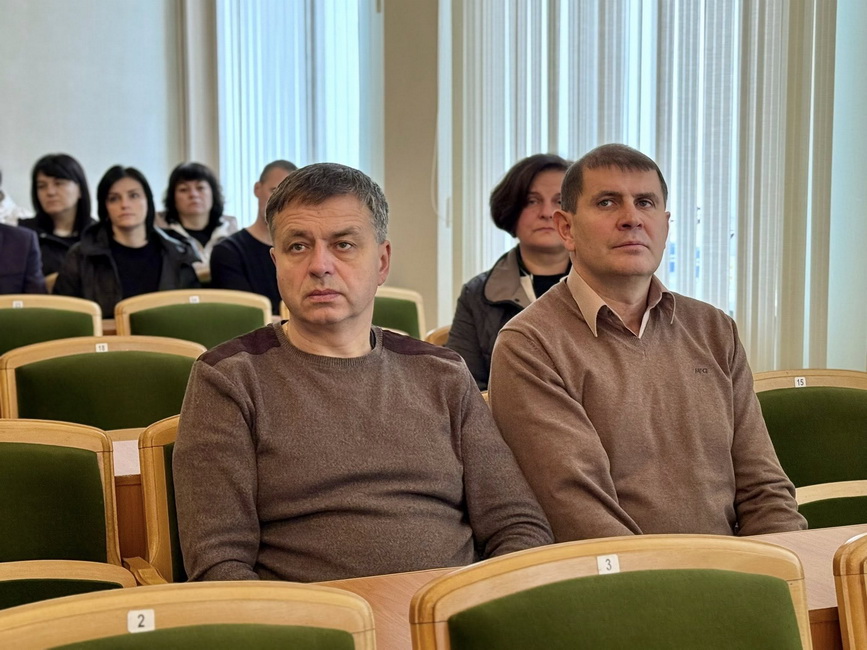 На Вінниччині передали родинам полеглих захисників військові відзнаки - фото 12