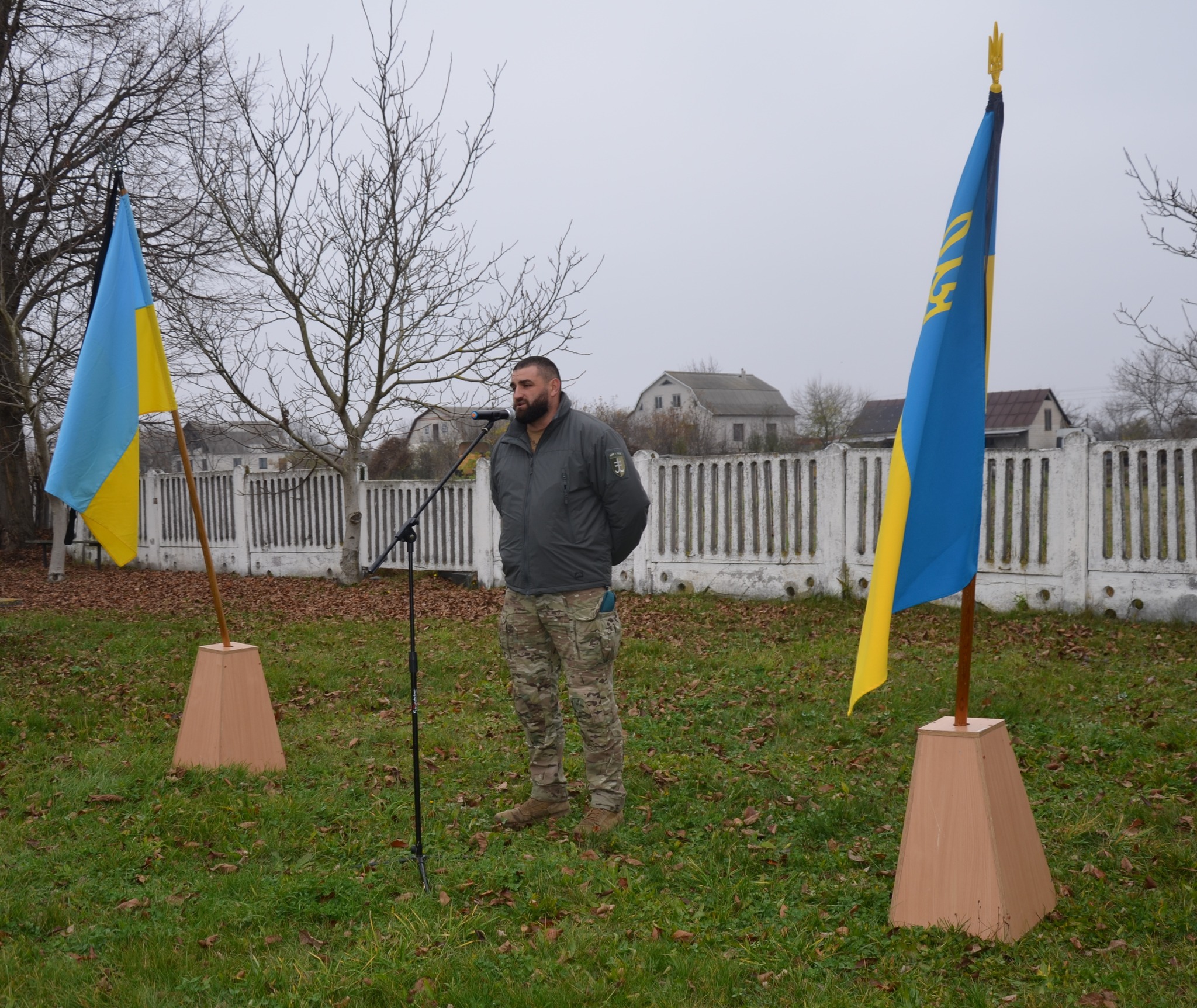 На Вінниччині попрощалися з воїном, який загинув через удар рф по місцю базування військових - фото 6