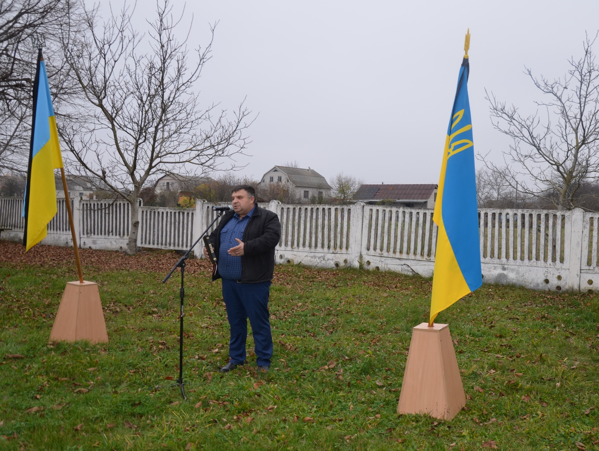 На Вінниччині попрощалися з воїном, який загинув через удар рф по місцю базування військових - фото 7