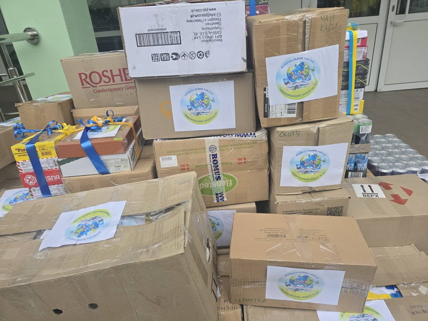 Вінницькі ліцеї передали військовим два позашляховики - фото 3