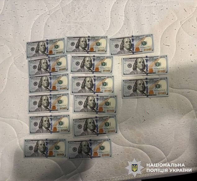 Двоє киян обікрали квартиру на 8 тисяч доларів і 60 тисяч гривень