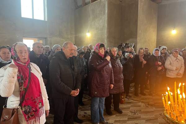 У церкві на Вінниччині освятили дзвони, які подарувала родина полеглого воїна - фото 6