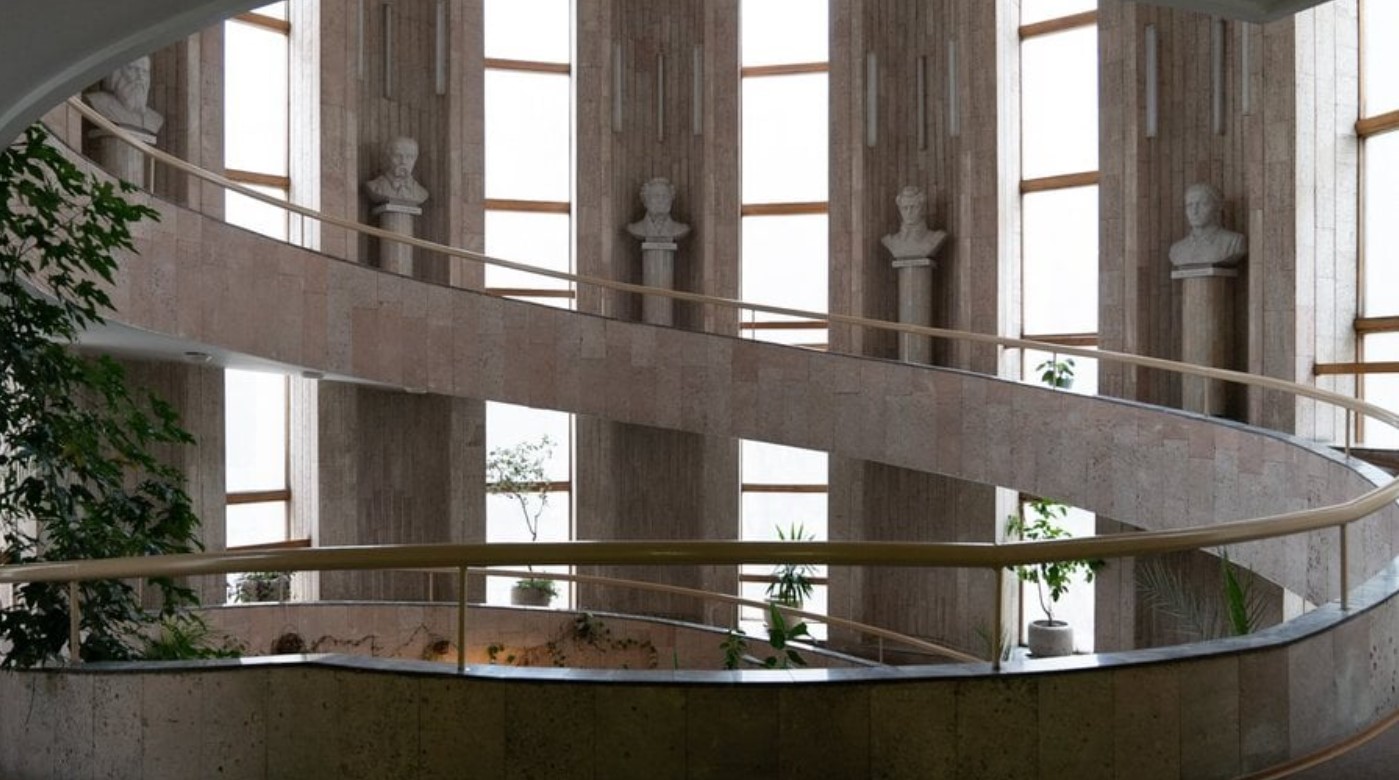 Від Ярослава Мудрого до наших днів — цікаві бібліотеки України