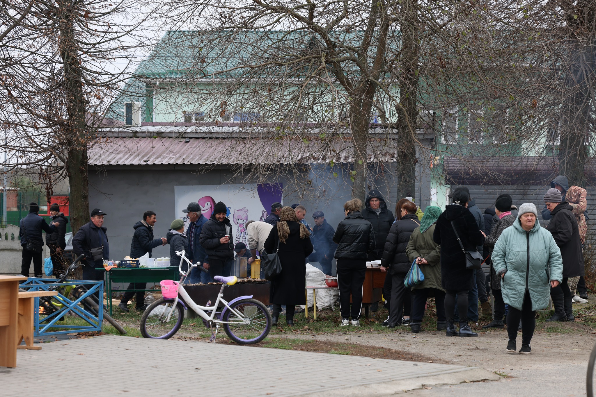 Понад 100 тис грн для ЗСУ зібрали на благодійному ярмаркові в селі на Вінниччині