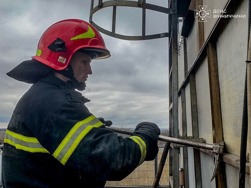 У Вінницькому районі горіла зерносушарка