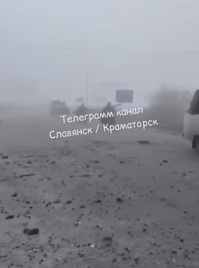 Публікують відео, як росіяни заходять у Покровськ. Що відомо про ситуацію в місті? - фото 6