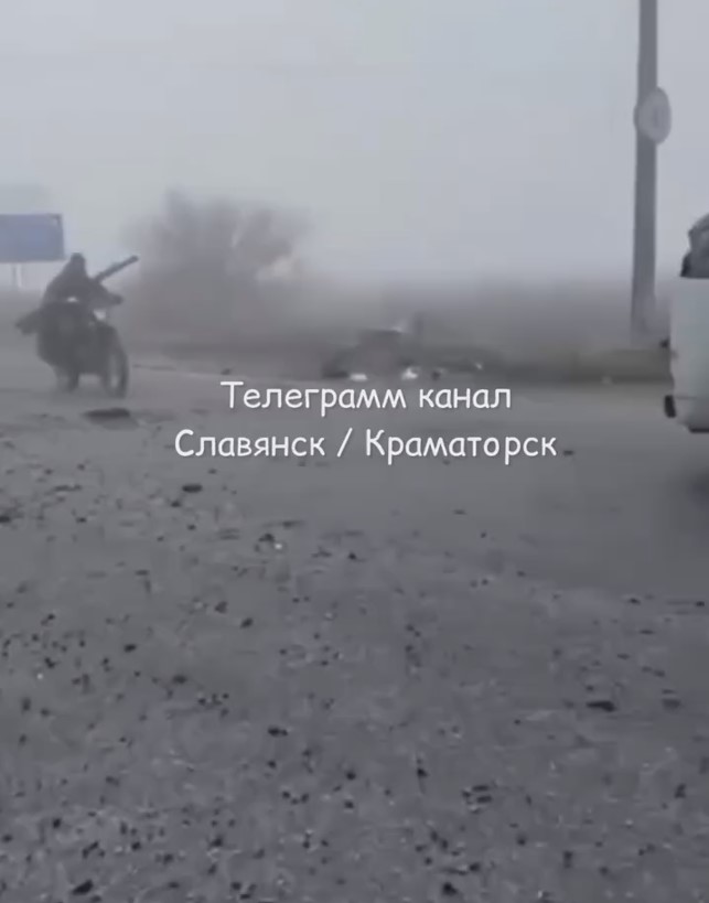 Публікують відео, як росіяни заходять у Покровськ. Що відомо про ситуацію в місті? - фото 7