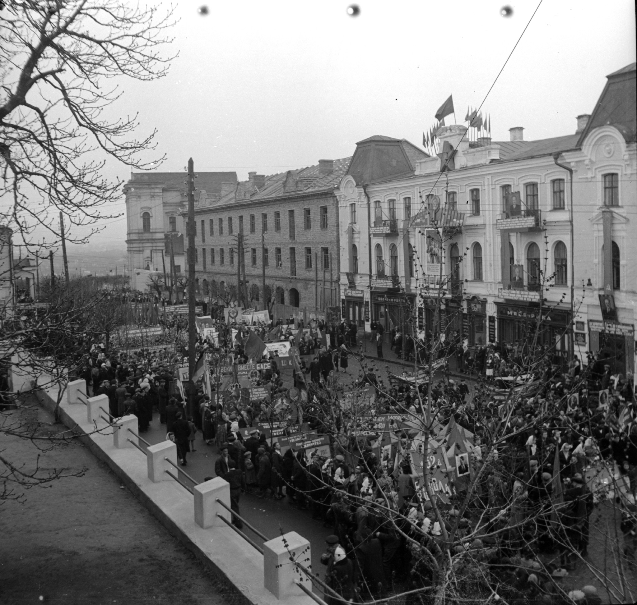 Контори, квартири й Соборна: унікальні фото Вінниці часів середини XX сторіччя