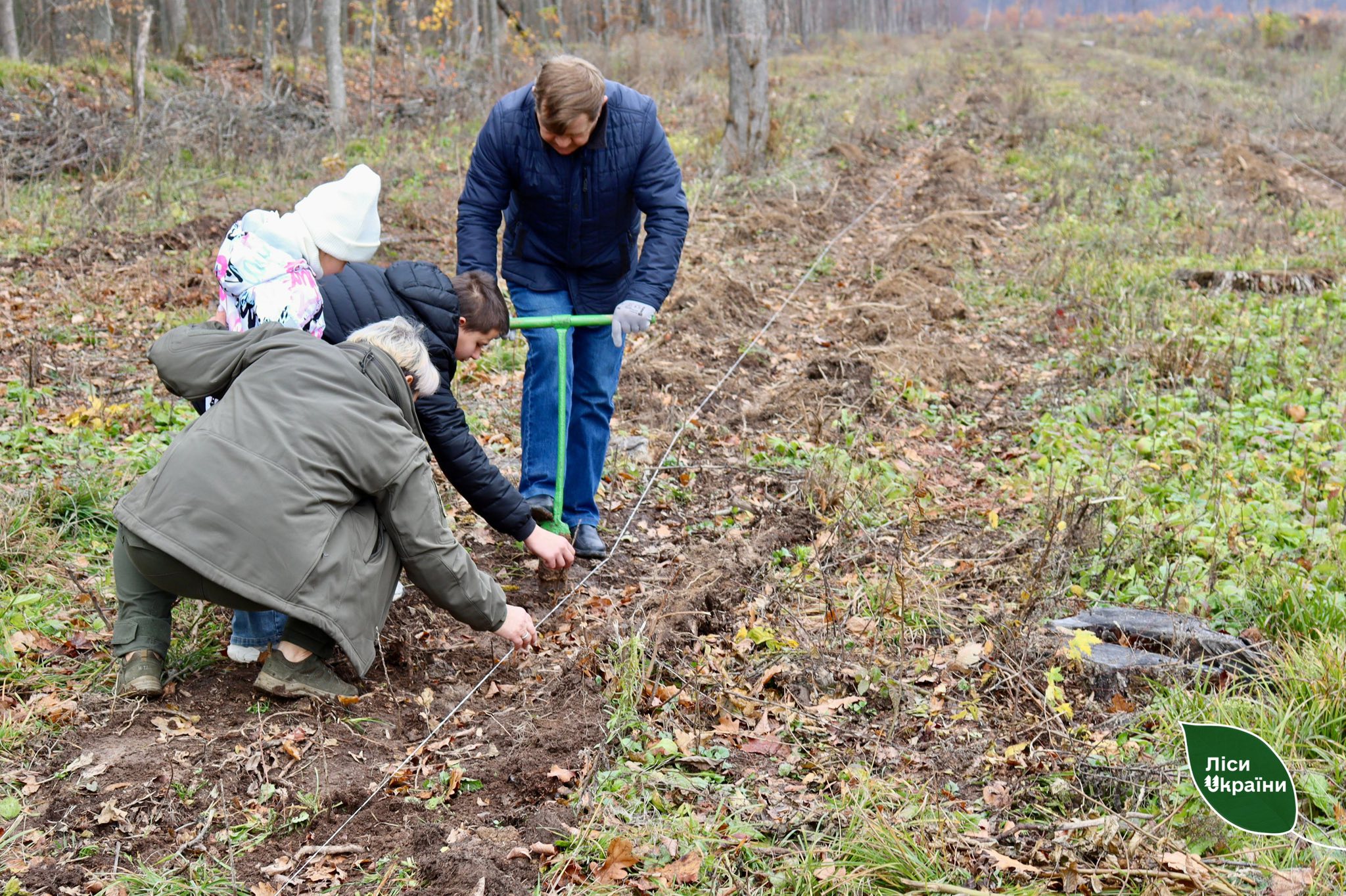 «Ліс пам’яті» на честь загиблого воїна-лісівника висадили на Вінниччині - фото 4